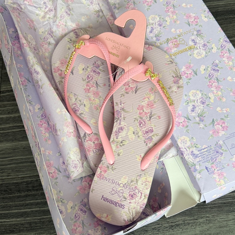 LoveShackFancy x Havaianas Flip flops